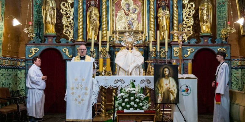 Jawiszowice - parafia zapisana w Sercu Jezusa