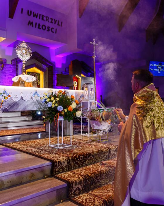 kaplica wieczystej adoracji 04.jpg