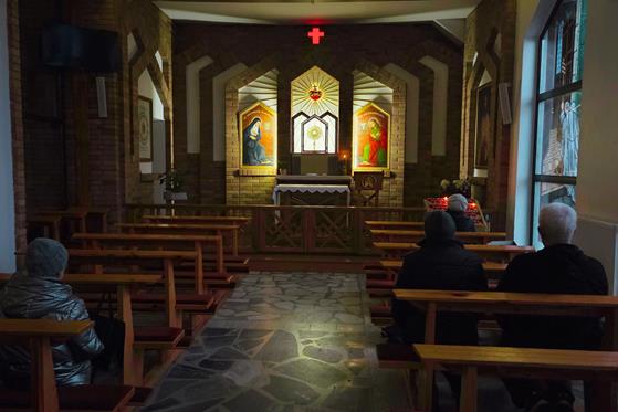 kaplica wieczystej adoracji 02.jpg