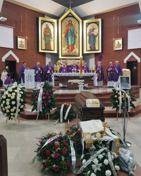 pogrzeb xAOsowskiego 02.jpg