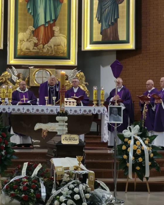 pogrzeb xAOsowskiego 03.jpg